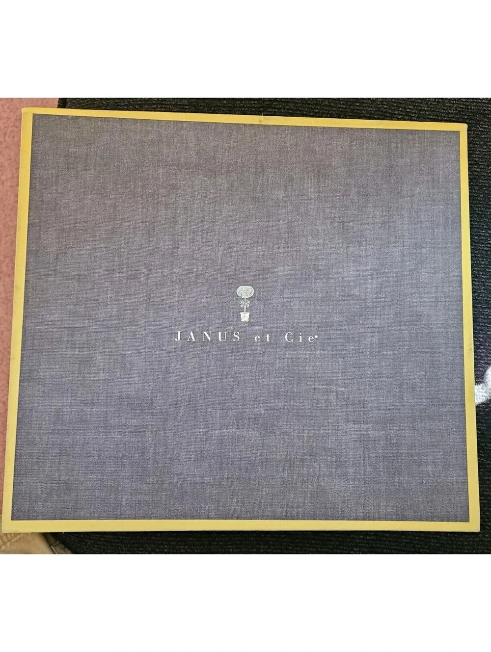 N/A janus et
